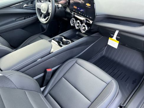 New 2026 Chevrolet Blazer EV LT image 15