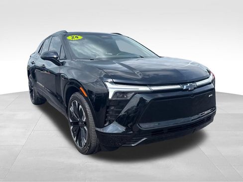 Used 2024 Chevrolet Blazer EV RS RWD image 8