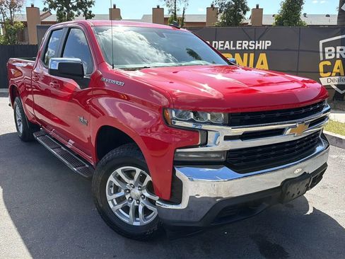 Used 2019 Chevrolet Silverado 1500 LT w/ Texas Edition AWD/4WD image 2