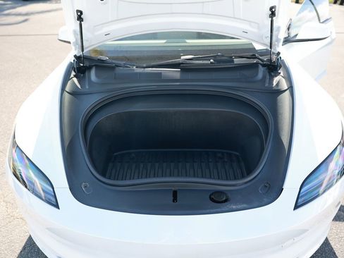 Used 2025 Tesla Model 3 Long Range AWD/4WD image 38