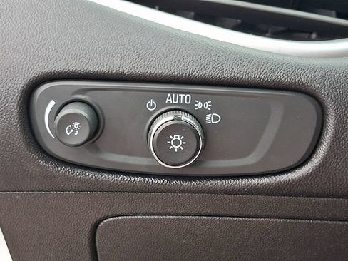 Used 2024 Chevrolet Malibu LT FWD image 24