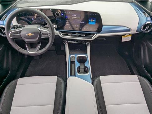 New 2026 Chevrolet Equinox EV LT image 15