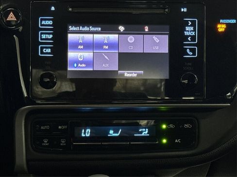 Used 2019 Toyota Corolla LE FWD image 13