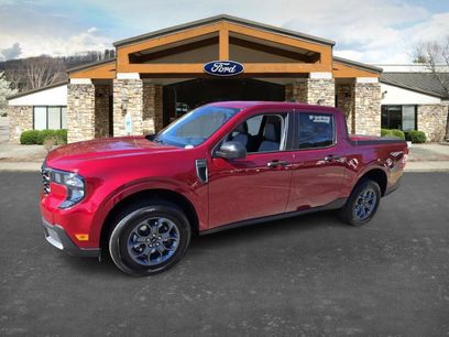New 2025 Ford Maverick XLT w/ Equipment Group 302A