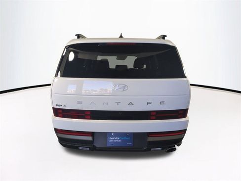 Used 2025 Hyundai Santa Fe Limited image 6