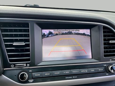 Used 2018 Hyundai Elantra SEL FWD image 25