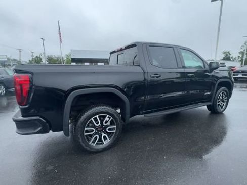 Used 2022 GMC Sierra 1500 AT4 w/ AT4 Premium Package AWD/4WD image 8
