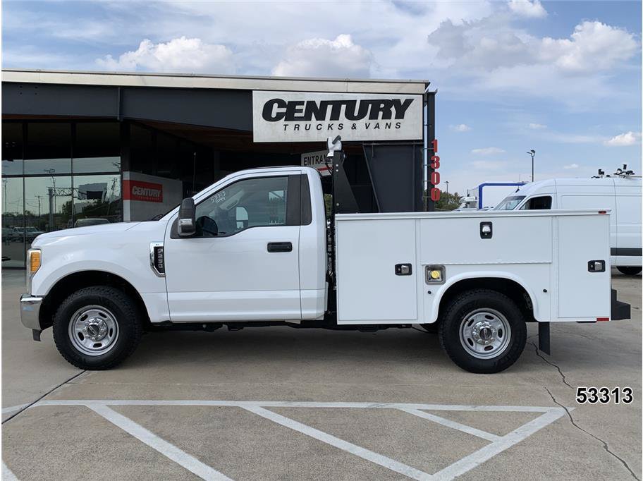 Used 2017 Ford F250 XL w/ Power Equipment Group RWD image 4