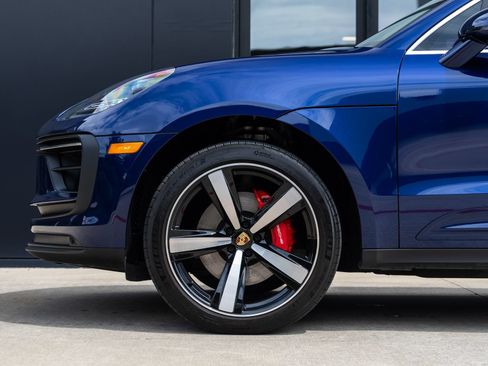 Certified 2026 Porsche Macan S AWD/4WD image 13