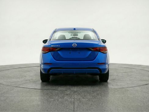 Used 2025 Nissan Sentra SV image 7