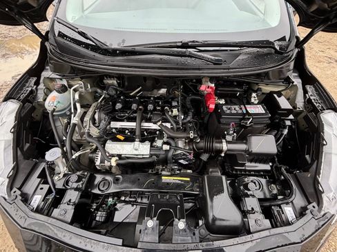 Used 2025 Nissan Versa SV FWD image 30