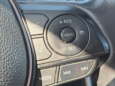 Used 2019 Toyota RAV4 XLE Premium w/ Cold Weather Package AWD/4WD image 11