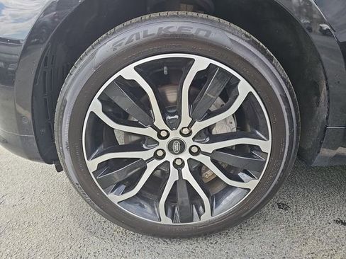 Used 2022 Land Rover Range Rover Sport HSE Silver Edition image 34