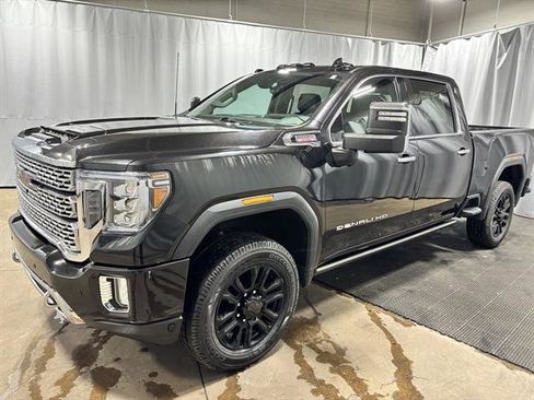 Certified 2023 GMC Sierra 3500 Denali w/ Denali Black Diamond Edition image 3