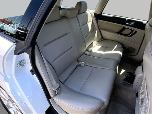 Used 2008 Subaru Outback 2.5i Limited AWD/4WD image 20