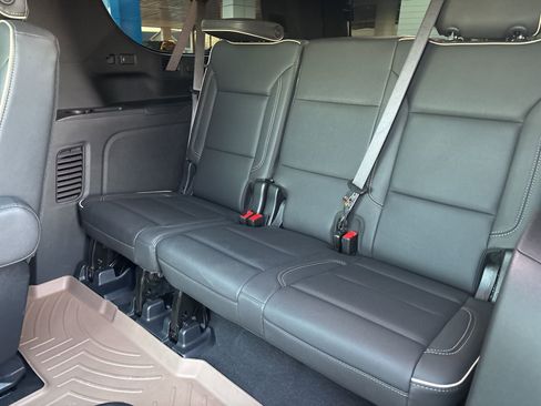 Certified 2025 GMC Yukon XL Elevation image 13