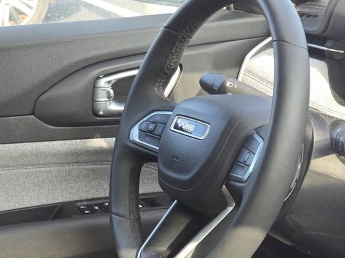 Used 2023 Jeep Compass Latitude w/ Convenience Group image 19