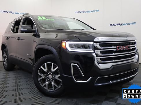 Used 2023 GMC Acadia SLE w/ Driver Convenience Package image 2