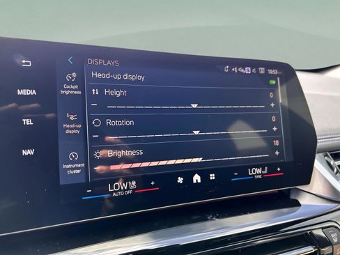 Used 2025 BMW X1 xDrive28i w/ Premium Package image 18