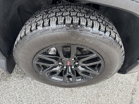 Used 2023 GMC Sierra 1500 Elevation AWD/4WD image 9