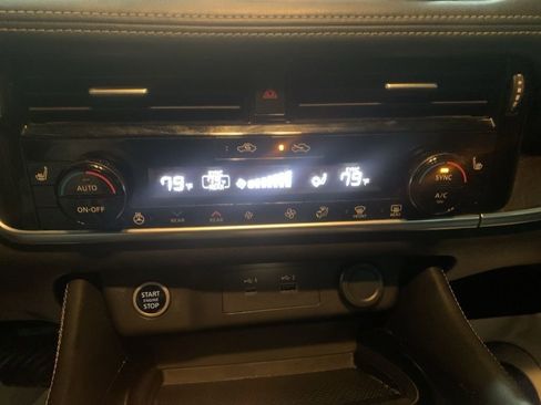 Used 2021 Nissan Rogue SL image 22