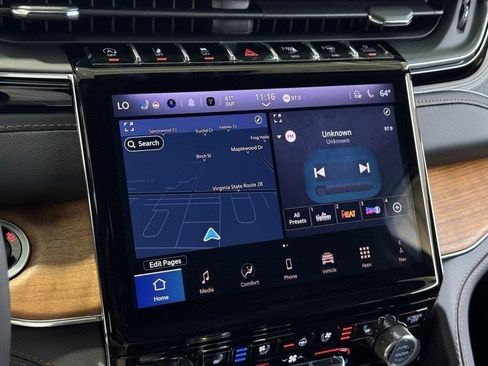 New 2025 Jeep Grand Cherokee Summit image 38