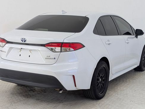 Used 2024 Toyota Corolla LE image 9