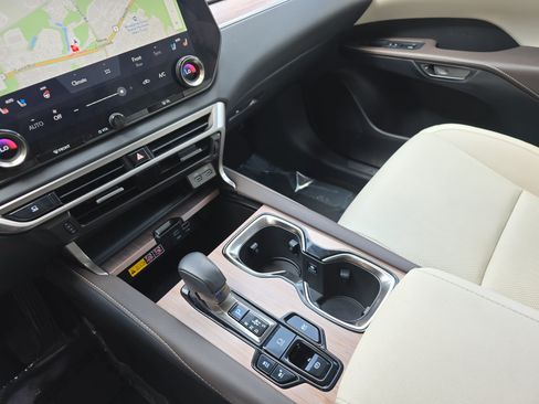 Used 2024 Lexus RX 350h w/ Convenience Package AWD/4WD image 25
