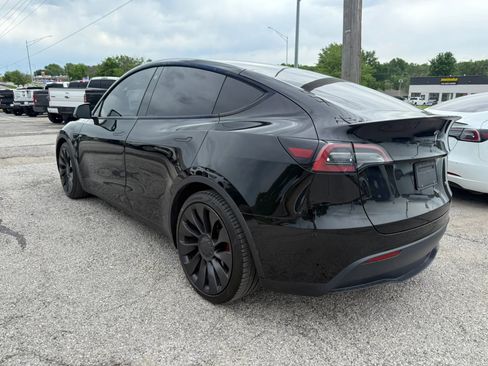 Used 2022 Tesla Model Y Performance AWD/4WD image 2