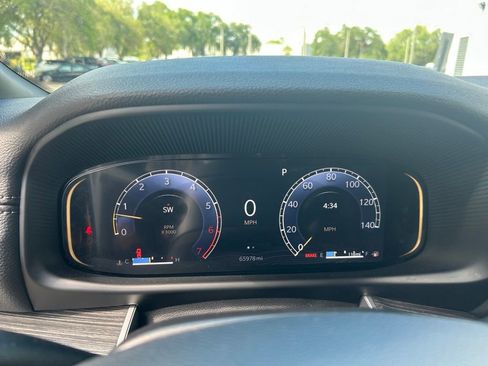 Used 2024 Jeep Wagoneer Series II w/ Flexible Seating Group AWD/4WD image 24