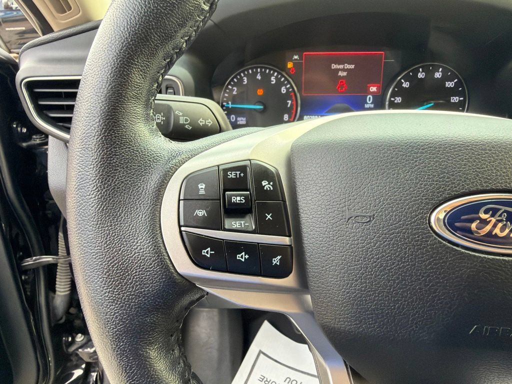 Used 2021 Ford Explorer Limited w/ Equipment Group 301A AWD/4WD image 20