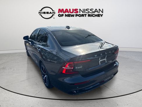 Used 2024 Volvo S60 B5 Plus w/ Protection Package Premier AWD/4WD image 9
