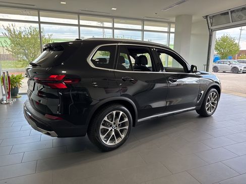 New 2026 BMW X5 xDrive40i w/ Climate Comfort Package image 8