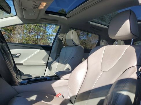 Used 2013 Toyota Venza XLE image 14