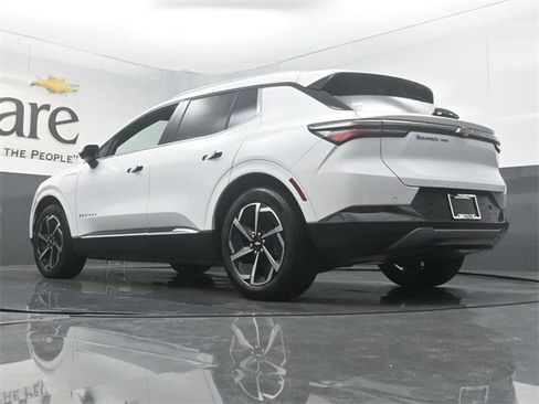 New 2025 Chevrolet Equinox EV LT image 5