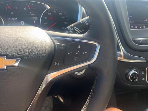 Used 2024 Chevrolet Equinox LT FWD image 25