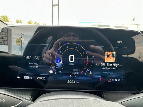 Used 2025 Chevrolet Equinox LT AWD/4WD image 28