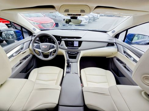 Used 2023 Cadillac XT5 Premium Luxury w/ Technology Package image 29