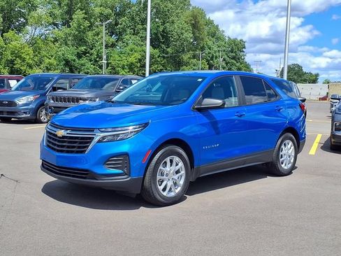 Used 2024 Chevrolet Equinox LS w/ LS Convenience Package FWD image 1