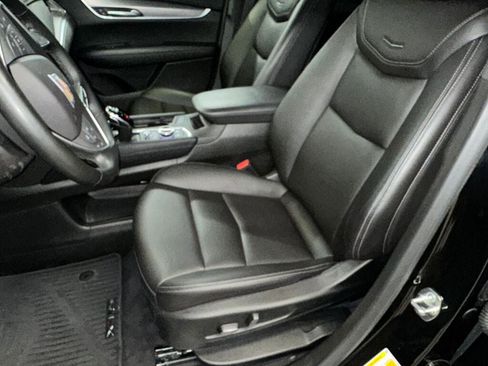 Certified 2024 Cadillac XT5 Luxury image 10