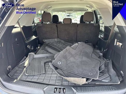 Certified 2023 Ford Explorer XLT RWD image 8