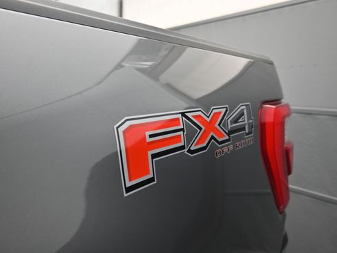 Used 2021 Ford F150 Lariat image 12