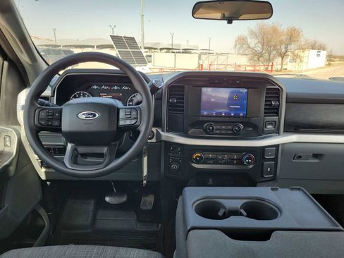 Used 2022 Ford F150 XLT image 6