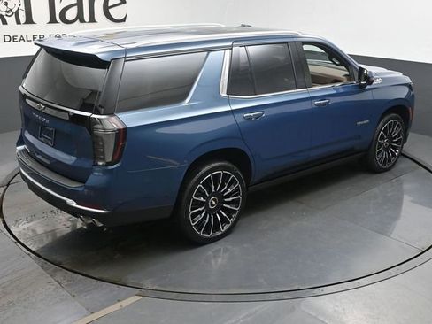 Used 2025 Chevrolet Tahoe High Country AWD/4WD image 42