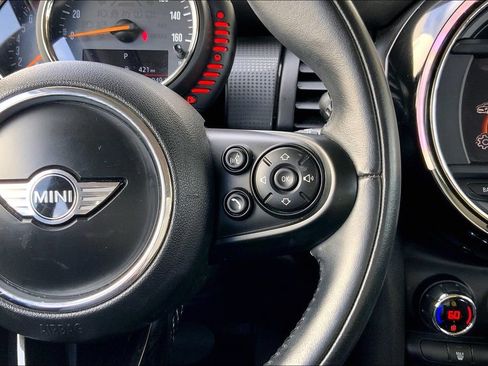 Used 2017 MINI Cooper 4-Door Hardtop FWD image 17
