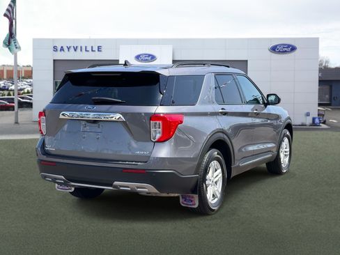 Used 2022 Ford Explorer XLT w/ Equipment Group 202A AWD/4WD image 5