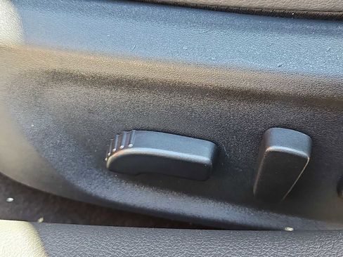 Used 2025 Nissan Sentra SR w/ SR Premium Package image 17