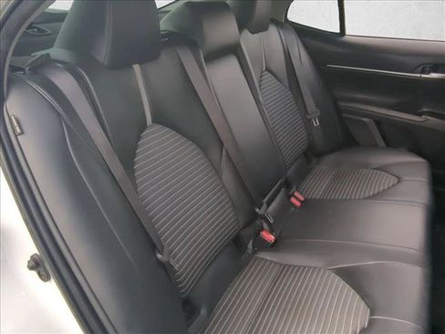 Used 2022 Toyota Camry SE w/ Carpet Mat Package (TMS) FWD image 18