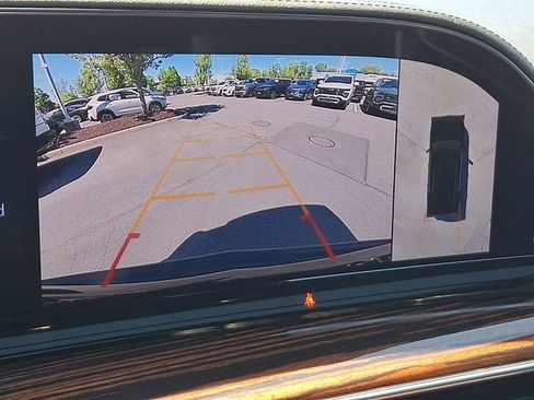 Certified 2022 Cadillac Escalade Premium Luxury AWD/4WD image 19