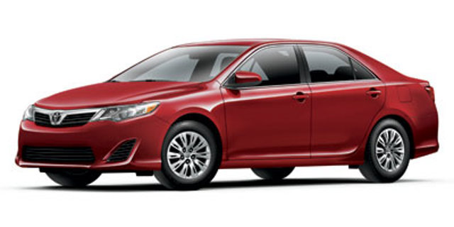 Used 2013 Toyota Camry LE FWD image 1